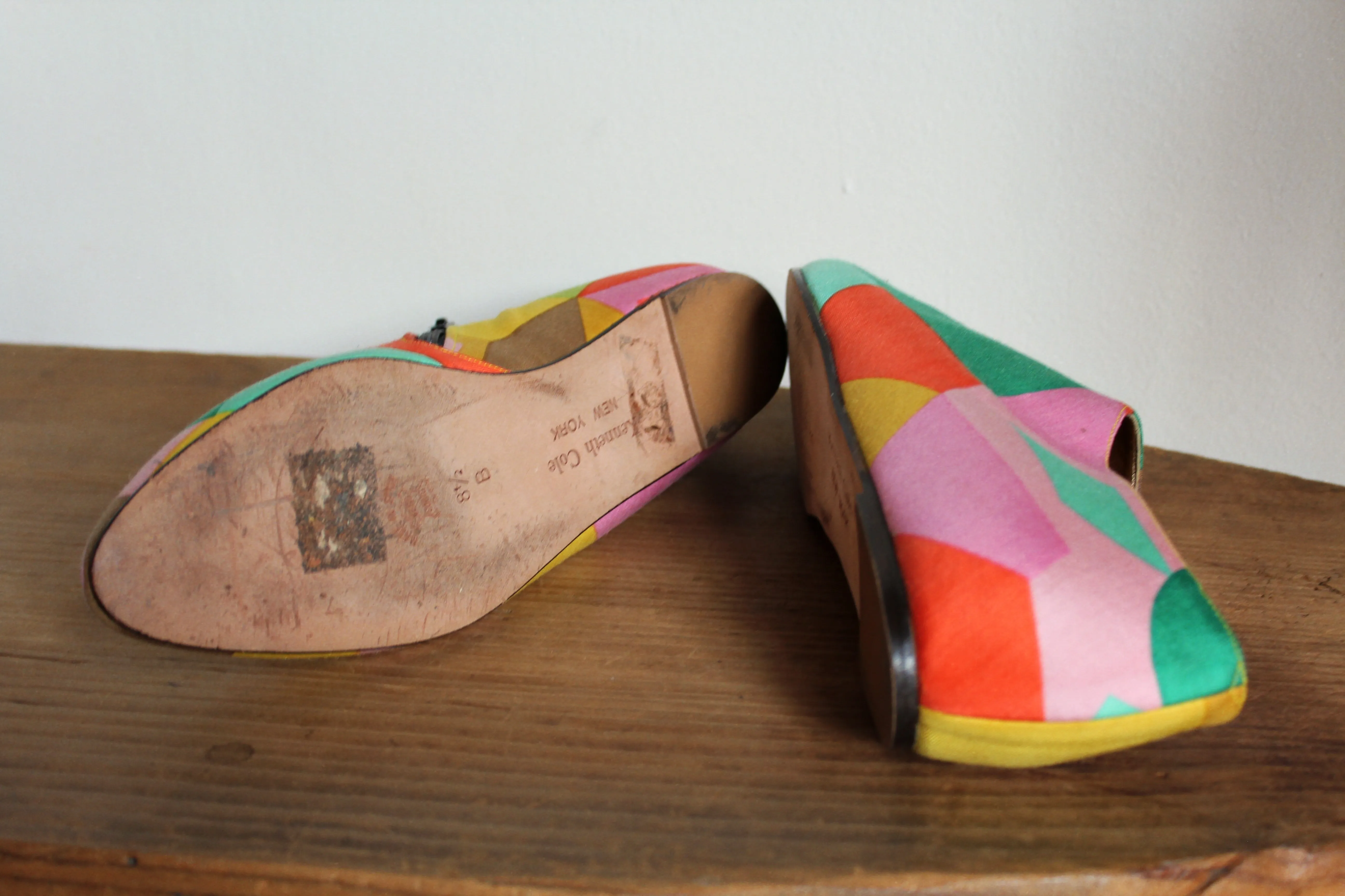 1980s Kenneth Cole New York Art to Wear Colorful Slip On Leather & Canvas Loafers - Size 8.5B
