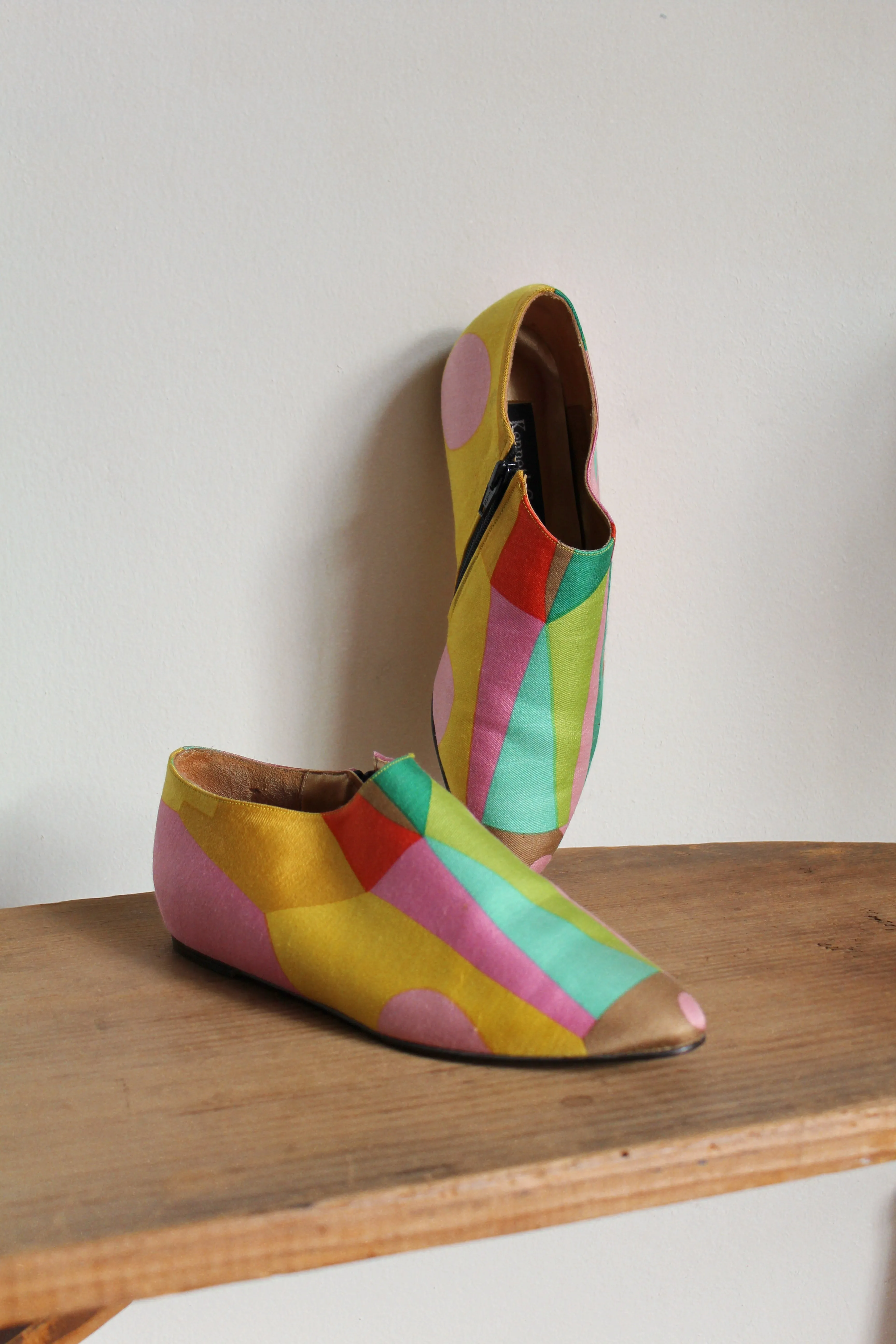 1980s Kenneth Cole New York Art to Wear Colorful Slip On Leather & Canvas Loafers - Size 8.5B