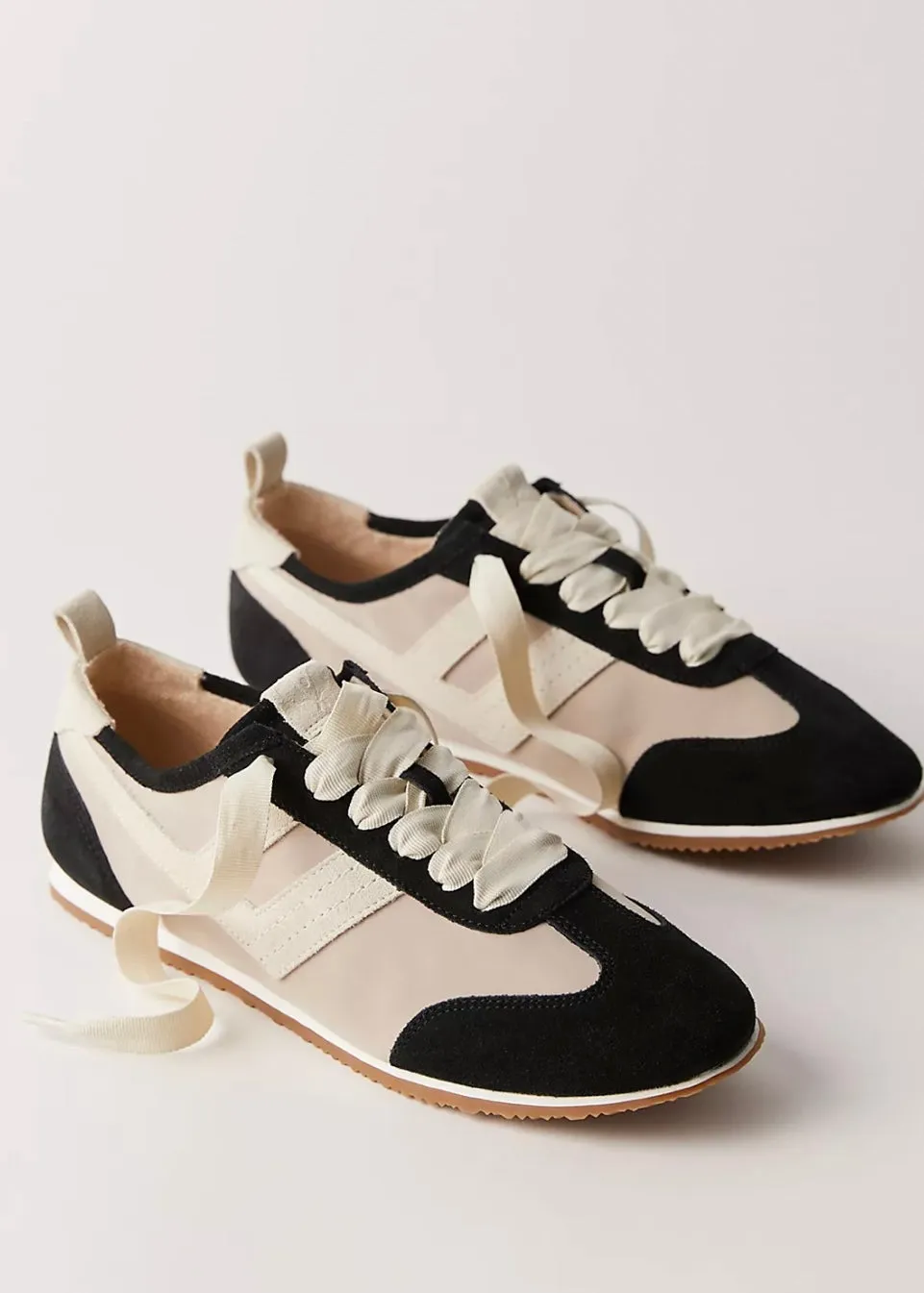 Aces Tennis Shoes