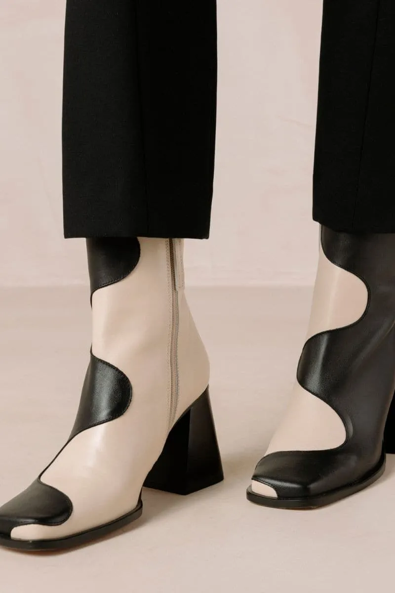 BLAIR BICOLOR BLACK CREAM ANKLE BOOTS