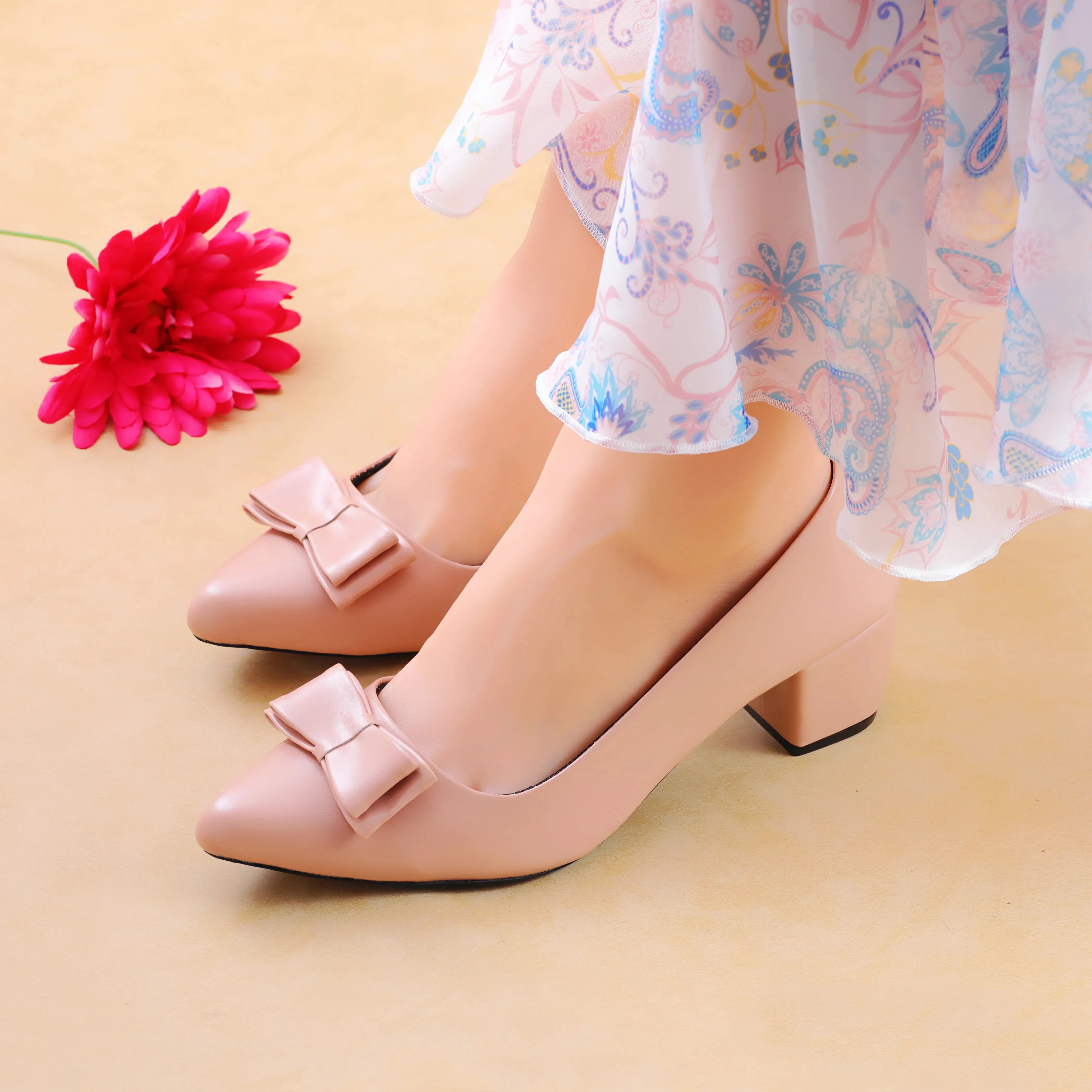 Elden Pink women Court shoes