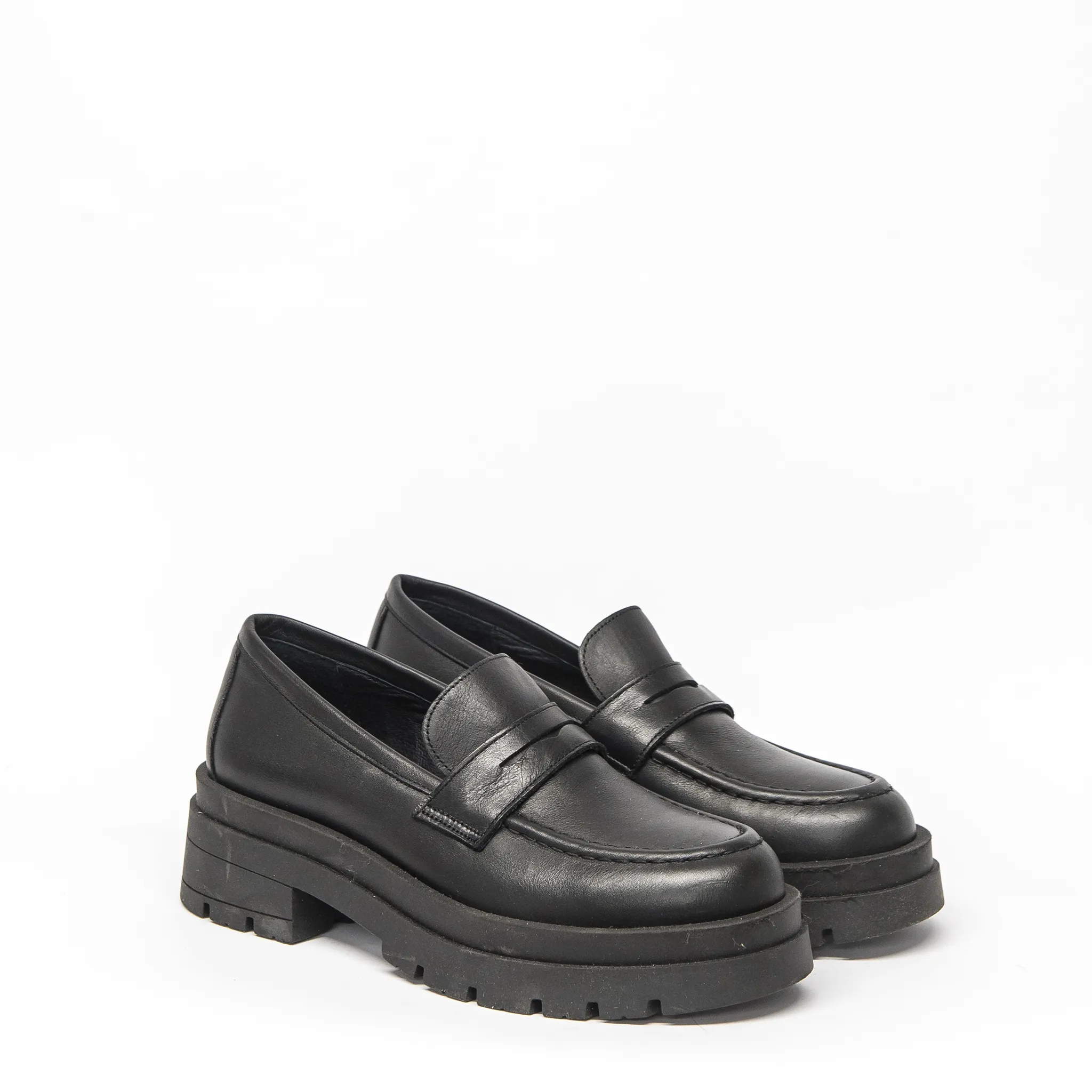 Jury Loafer in Black Leather