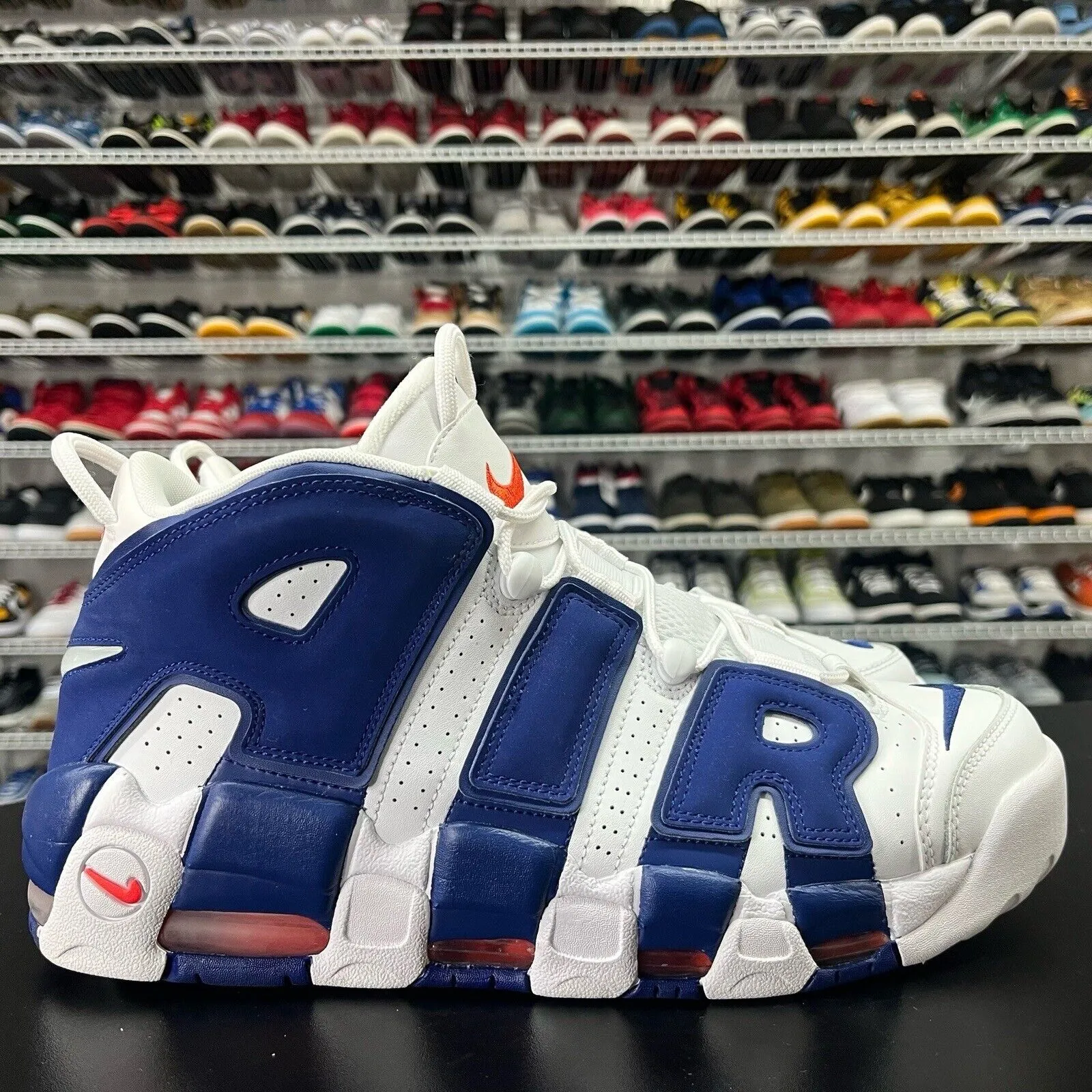 Nike Air More Uptempo Knicks Size 11.5. 921948-101