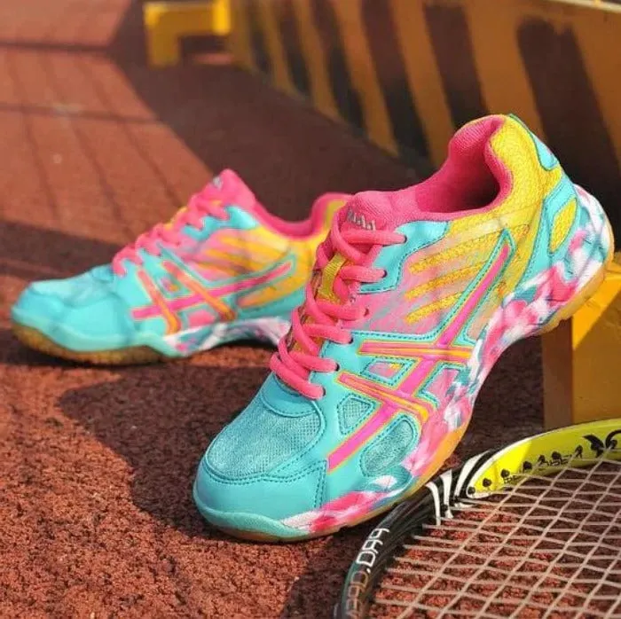 Orthopedic tennis shoes