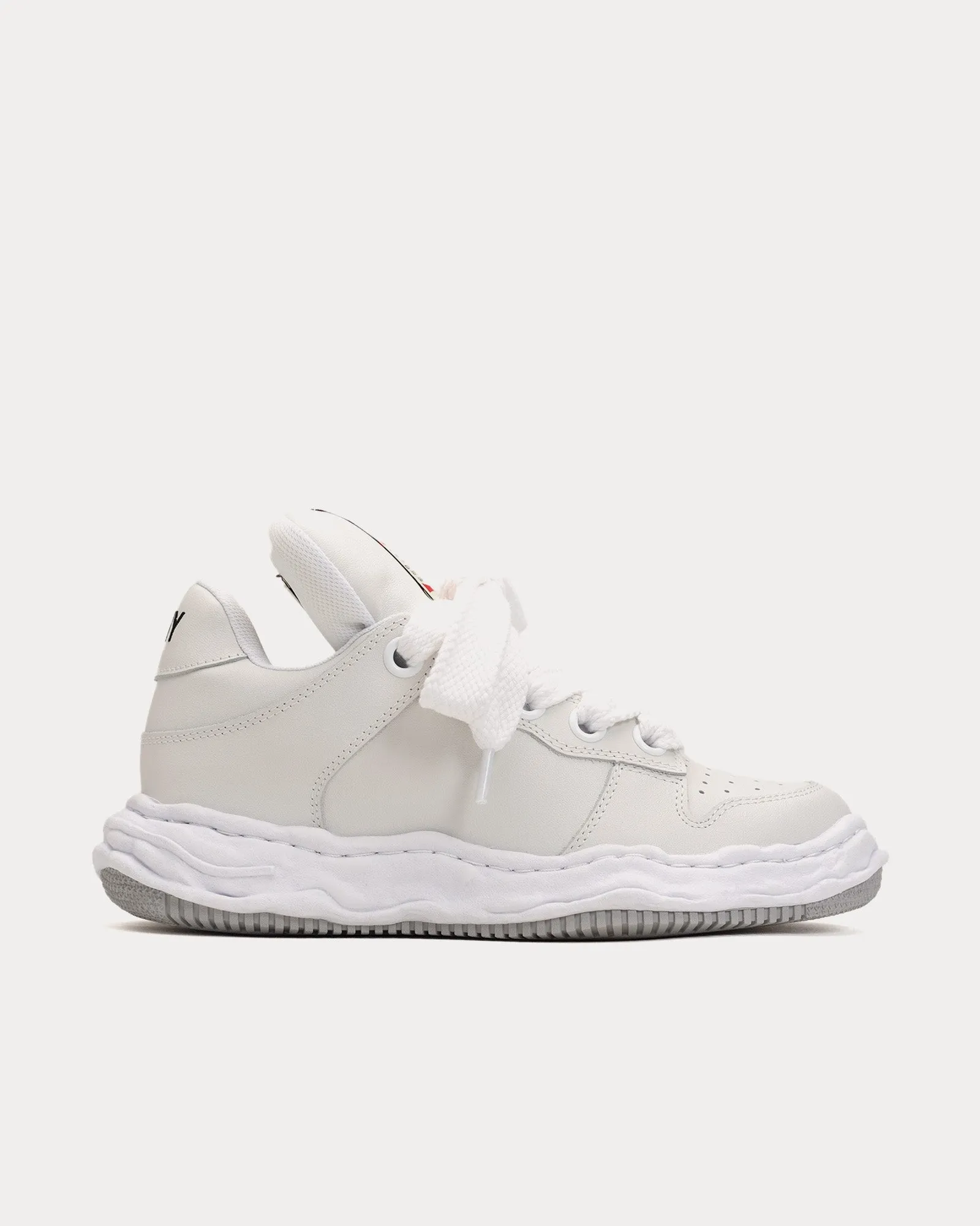 Wayne Puffer OG Sole Leather White Low Top Sneakers