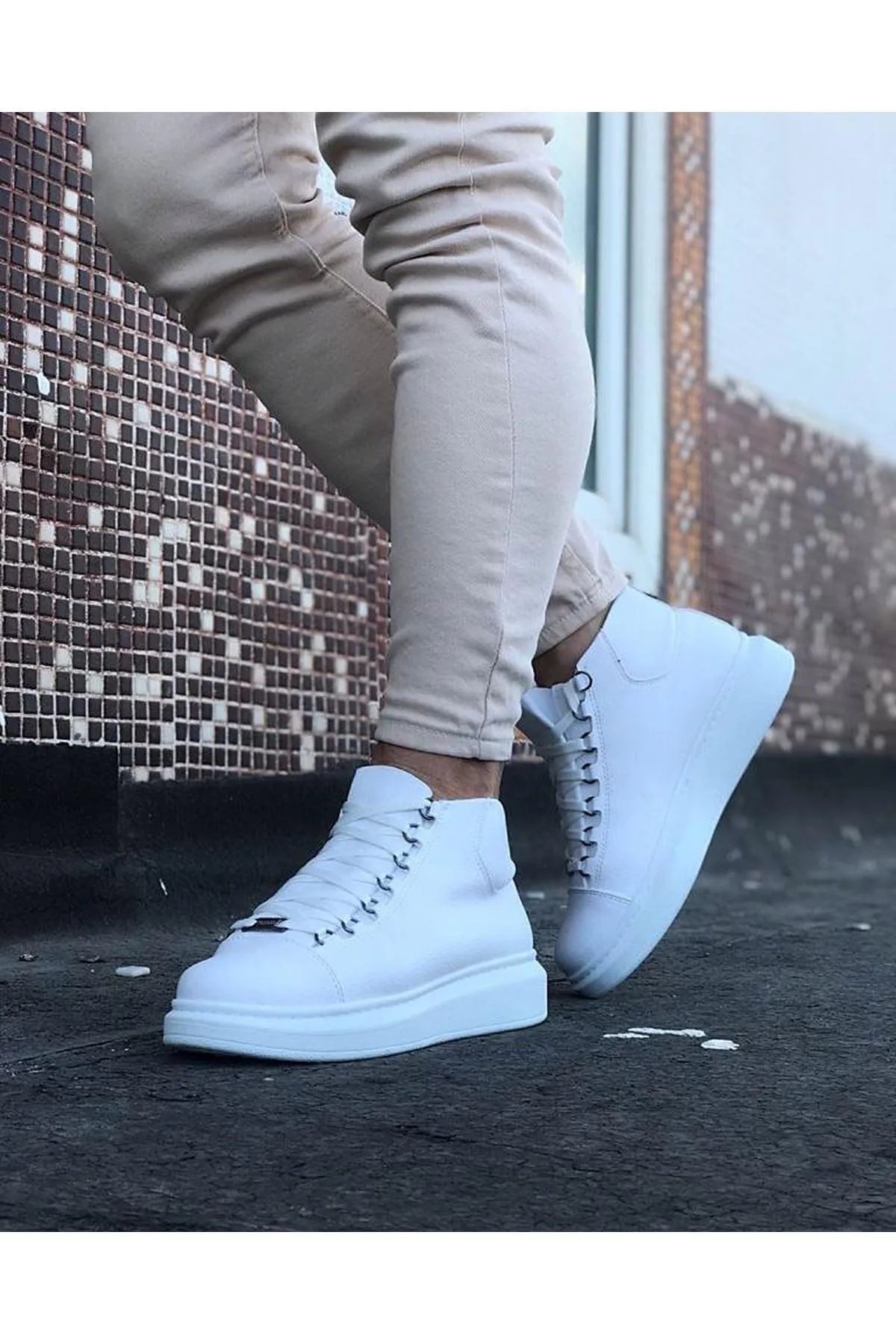 WG032 White Lace-up Sneakers Half Ankle Boots
