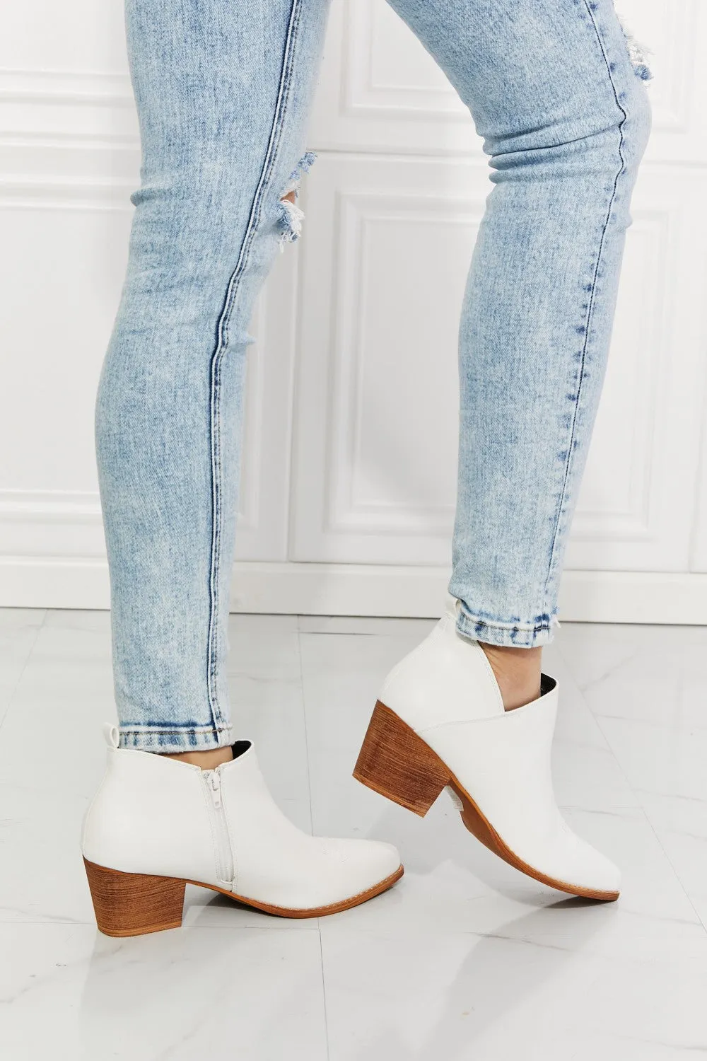 White Booties Women's Shoes Cowboy Boots with short heel