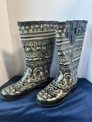Women’s Size 8 Rain Boots